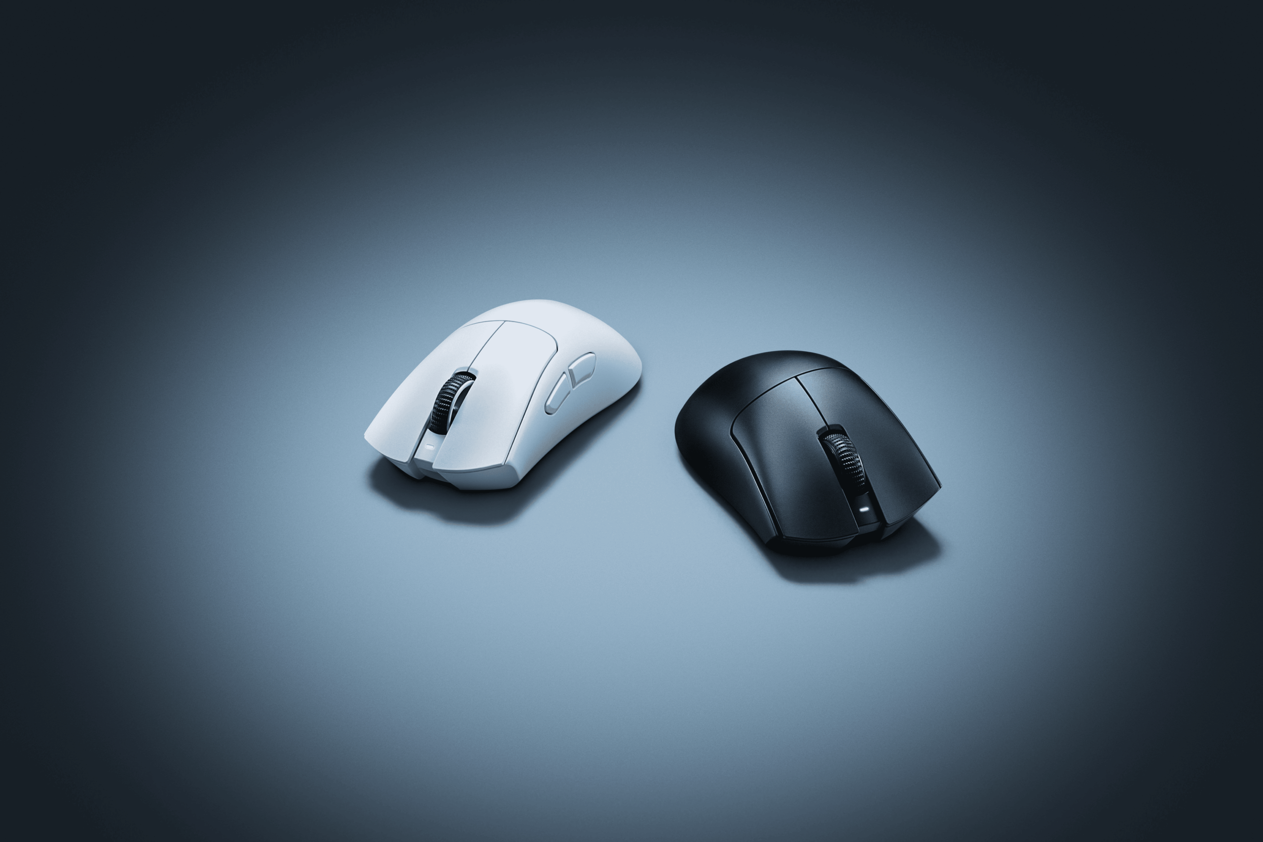 Razer DeathAdder V4 Pro レビュー：56gの軽量ボディと最新センサー
