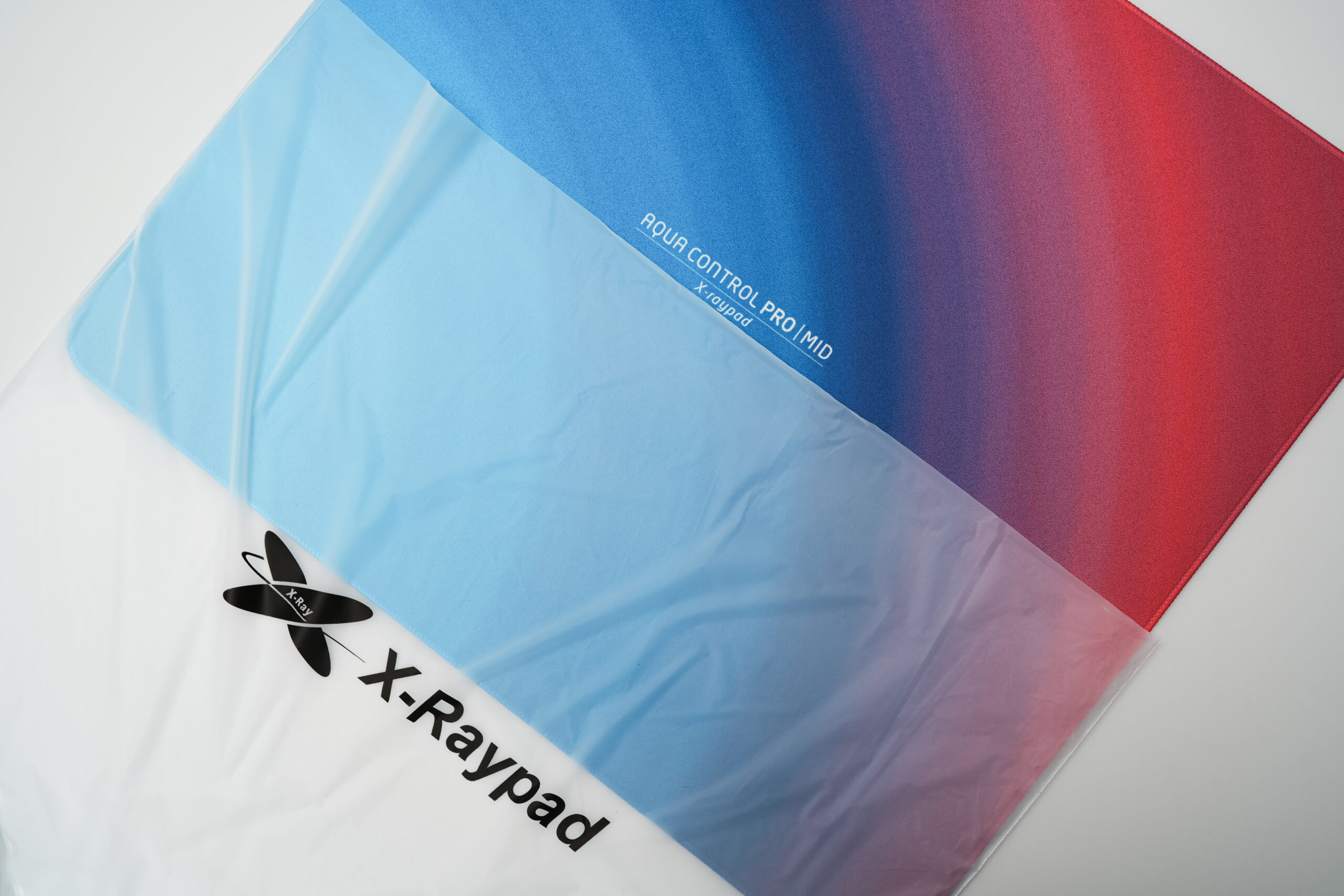 X-raypad Aqua Control Pro レビュー：コントロール性に優れる高品質なスピード系マウスパッド