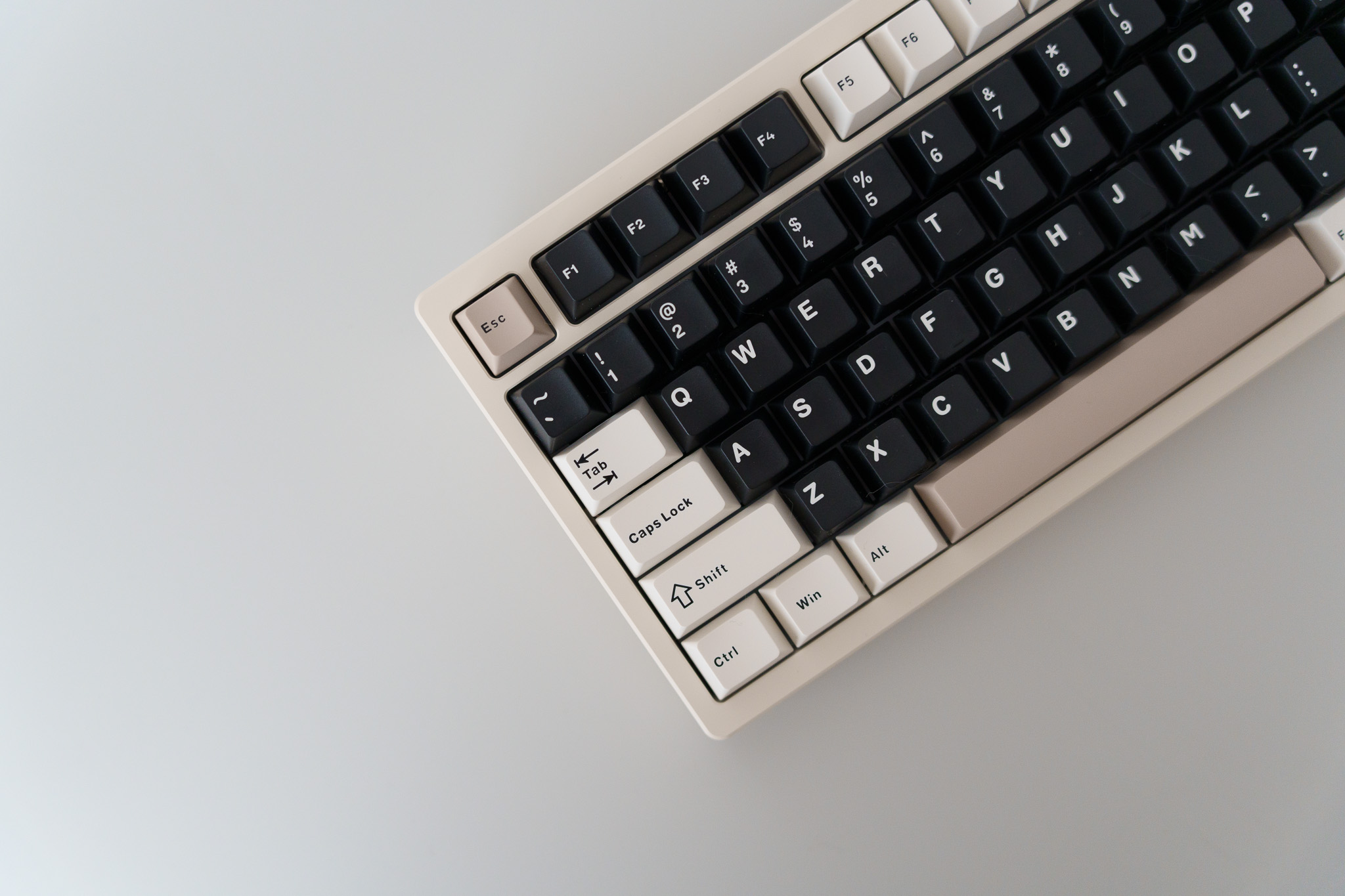 WOBKEY RAINY75 レビュー：雨音のような心地いい打鍵音、日本語配列対応のメカニカルキーボード