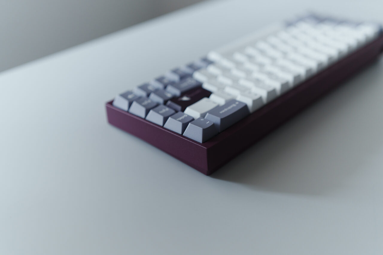 Darmoshark KT68 レビュー：洗練されたパープルデザインが魅力的な
