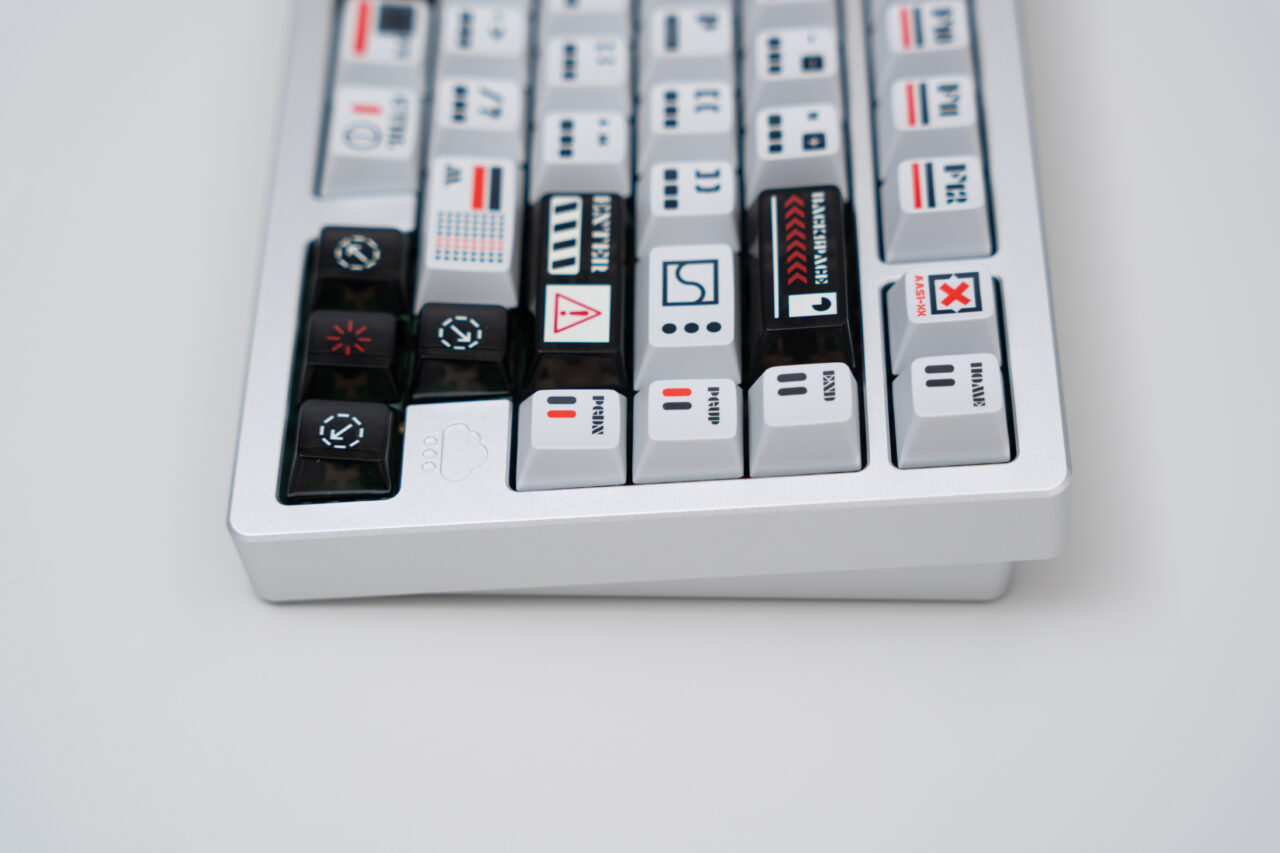 WOBKEY Rainy 75 HE/RT レビュー：0.005mm単位で調整可能な高精度