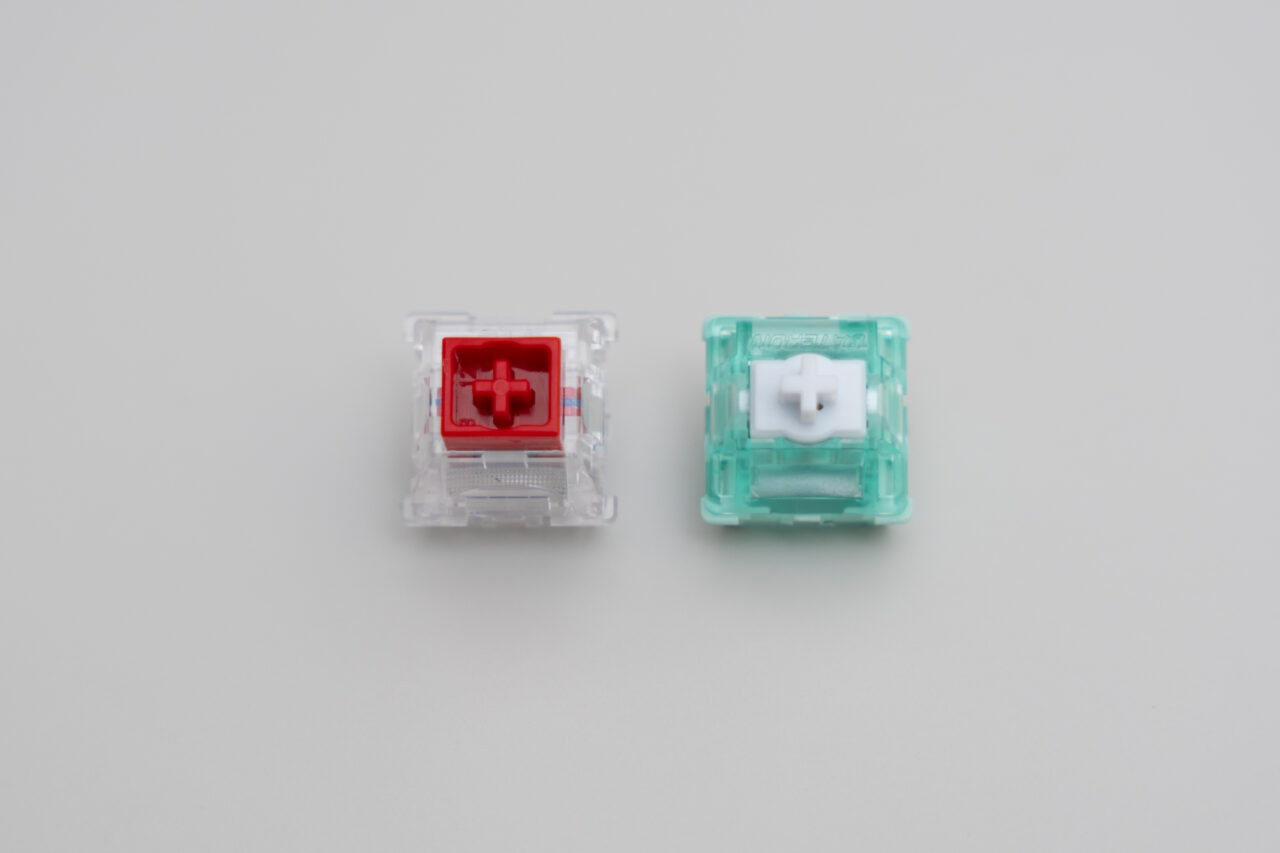 左:TTC KOM RGB|右:Gateron Jade Pro