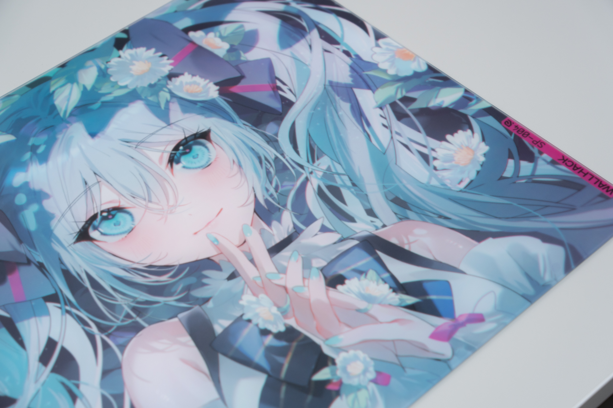 WALLHACK SP-004 Hatsune Miku レビュー：初音ミクとコラボレーションした定番ガラスマウスパッド