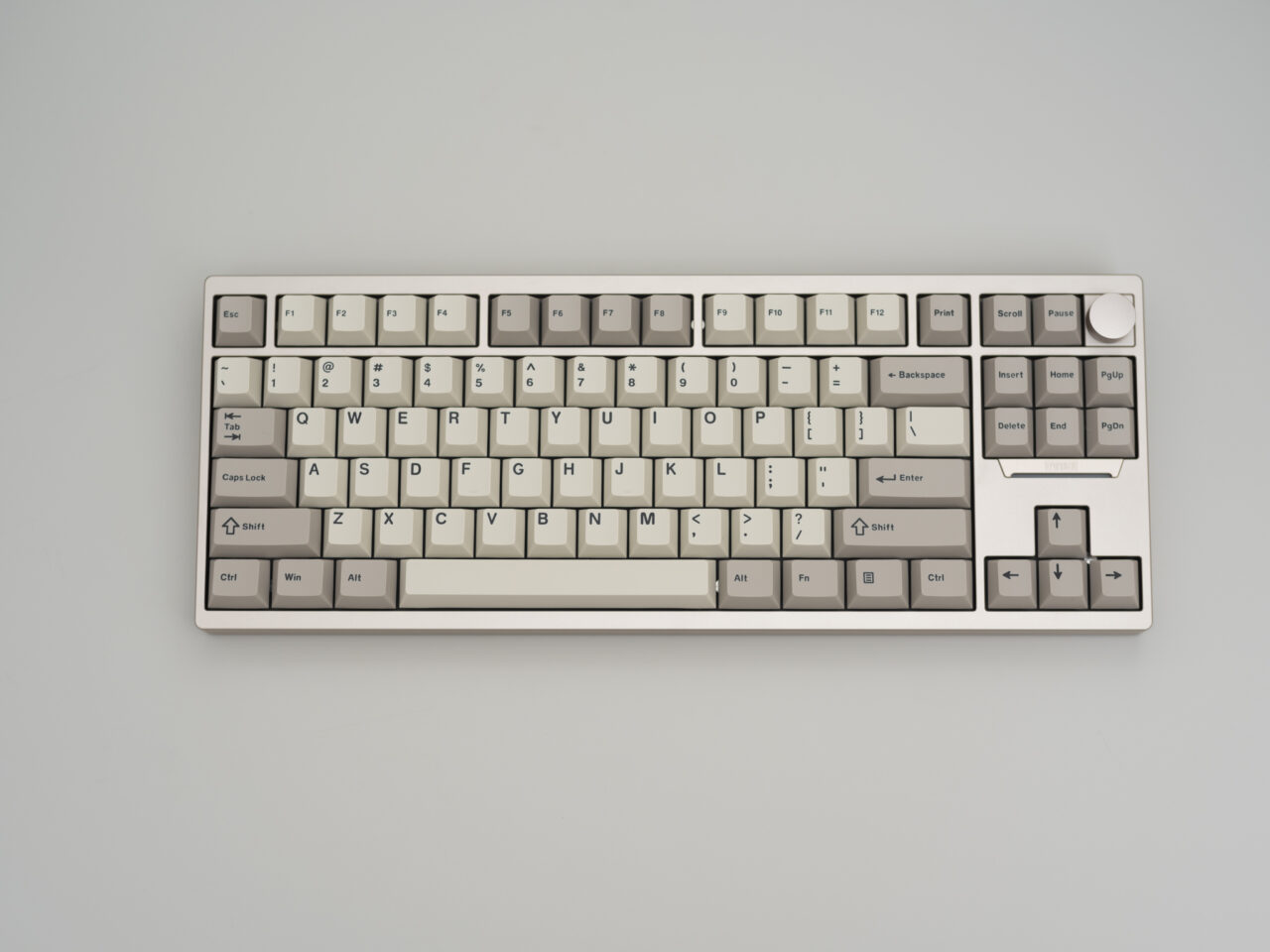 EPOMAKER P87 レビュー：洗練されたアルミニウムケースが美しい