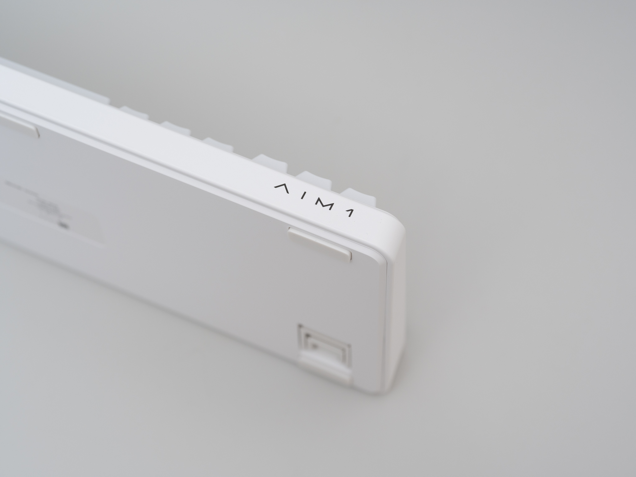 AIM1 瞬 MATATAKI レビュー：国産ブランドが手掛けるミニマルデザインのラピッドトリガーキーボード