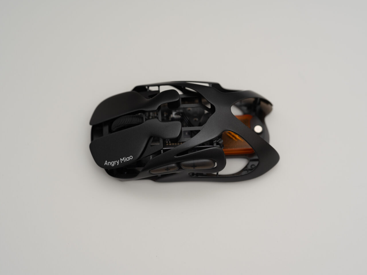 Angry Miao AM INFINITY MOUSE レビュー：ホットスワップ式バッテリー