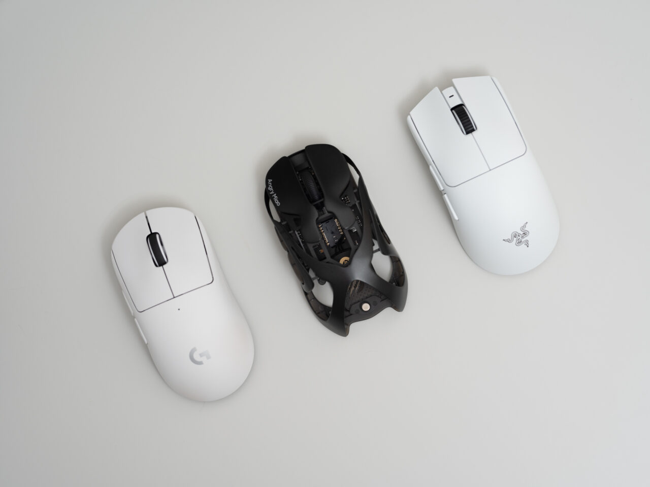 Angry Miao AM INFINITY MOUSE レビュー：ホットスワップ式バッテリー