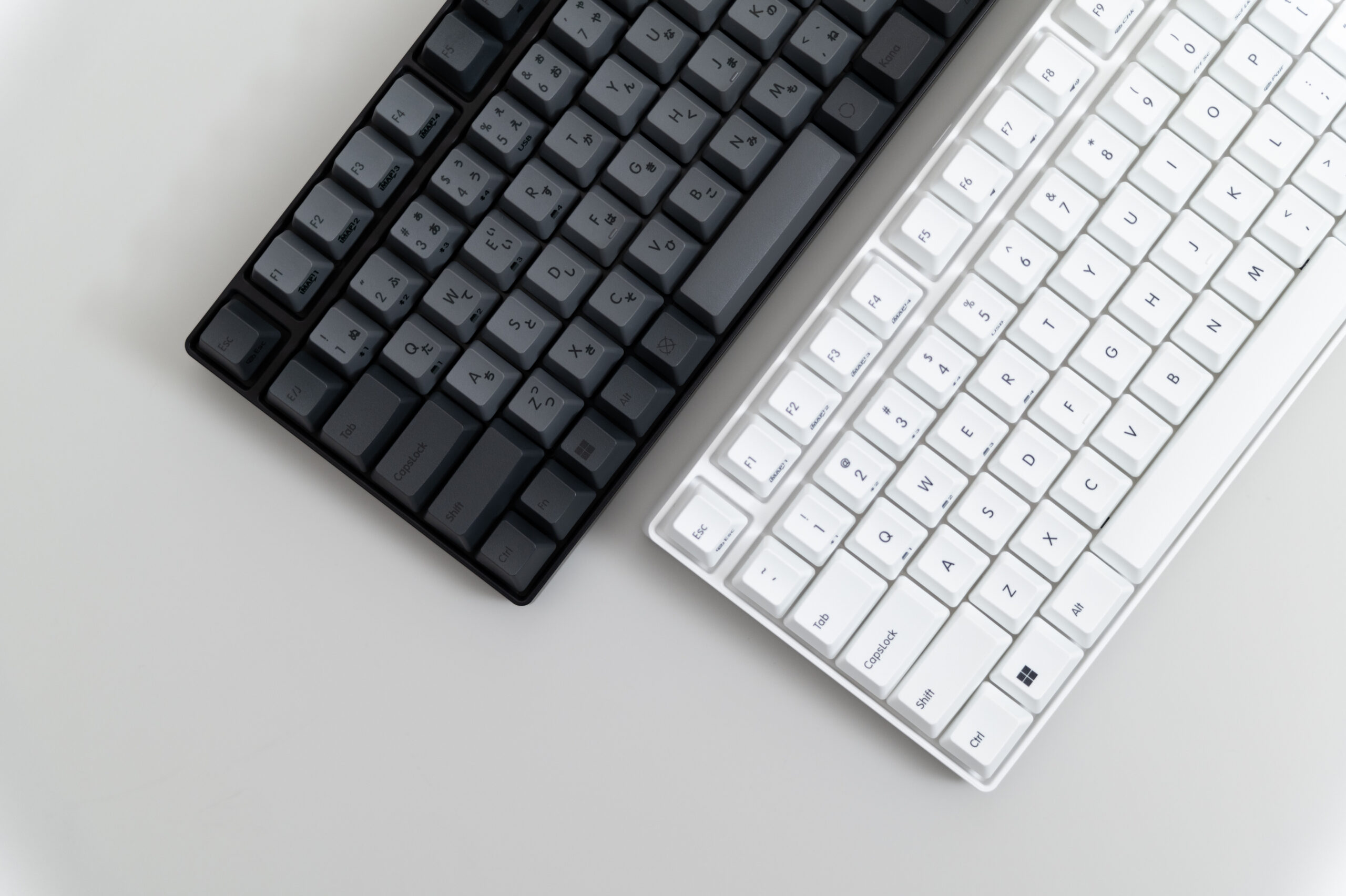 REALFORCE RC1 レビュー：待望の70％サイズが登場、軽量＆コンパクトながら打鍵感も極上のワイヤレスキーボード