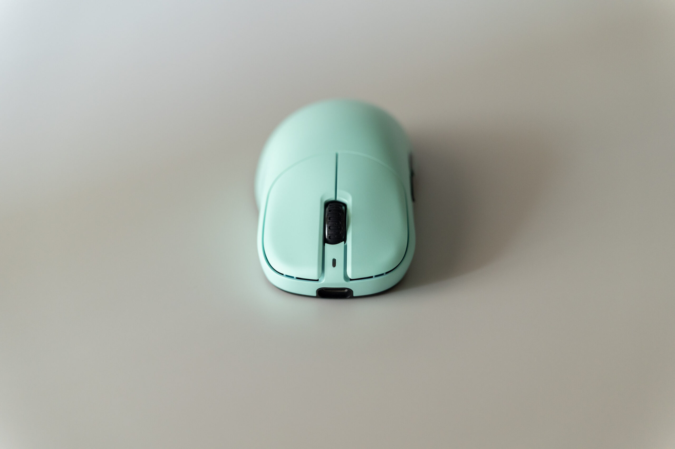VAXEE ZYGEN NP-01S Ergo レビュー：NP-01Sがさらにエルゴ形状に進化、最大4Kポーリングレート対応の60g軽量ワイヤレスマウス